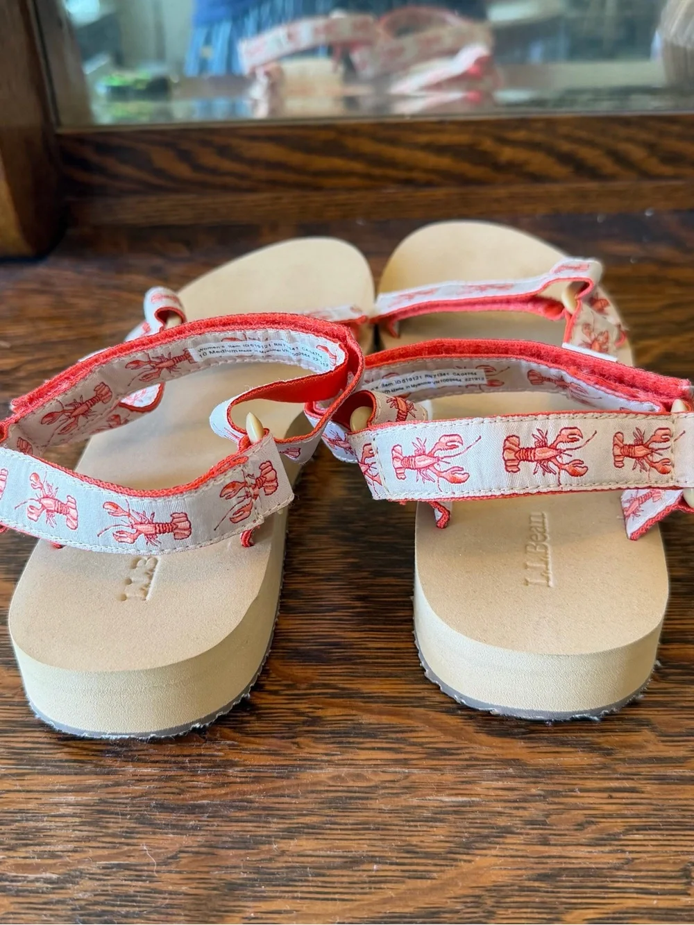 Women’s L.L. Bean Lobster-Print Strap Sandals in Coral & Cream, Size 10, NWOT